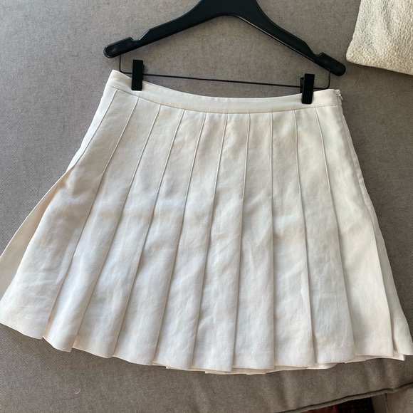 Aritzia Wilfred Tennis Skirt - Cream colour size 6 - Picture 1 of 3
